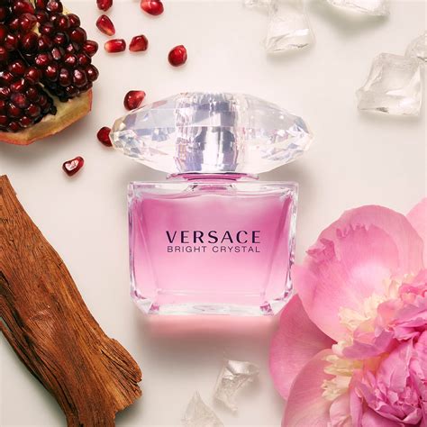 modella spot versace crysta|versace bright crystal.